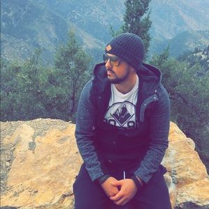 Meet your Posher, Travis